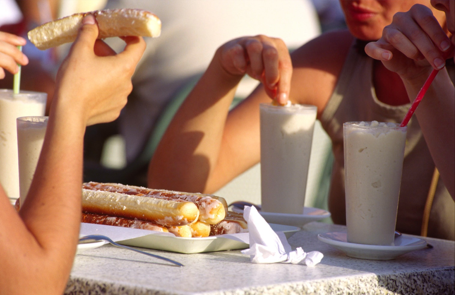 Horchata with fartons