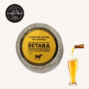 Fromage de chèvre artisanal affiné à la bière, meule