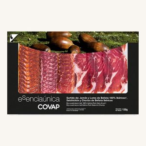 Assiette de charcuterie ibérique de bellota avec jambon (jambon), lomo (longe), chorizo et saucisson, d'Andalousie, prétranchés