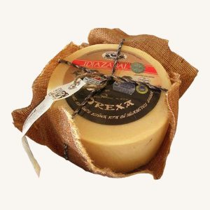 Fromage de brebis artisanal fumé AOP Idiazabal, meule