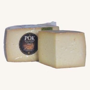 Fromage de brebis au lait cru affiné élevé en pâturage, demi-meule
