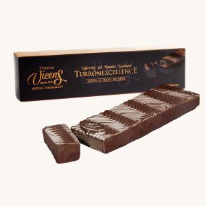 Truffe Torrons Vicens au nougat à la liqueur de Marc de cava (turrón / torró de trufa al Marc de Cava), ligne Excellence, étui