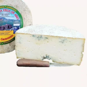 Fromage artisanal Gamoneu DOP, lait de vache et de chèvre, des Asturies, demi-meule